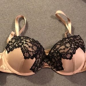 Almost new condition Ella gel aerie push up bra